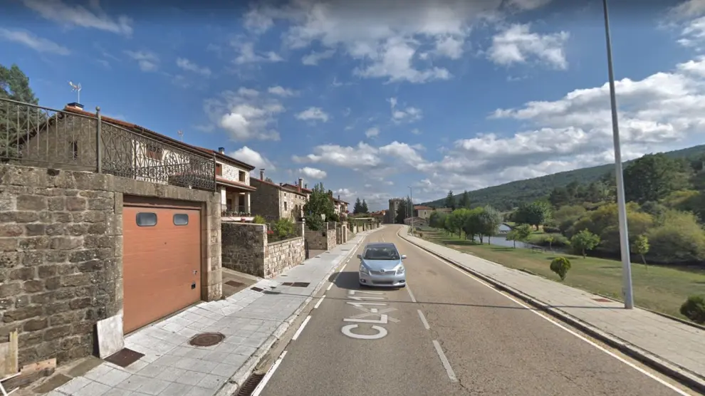 Una imagen de la calle de Rafael García, en Salduero (Soria).