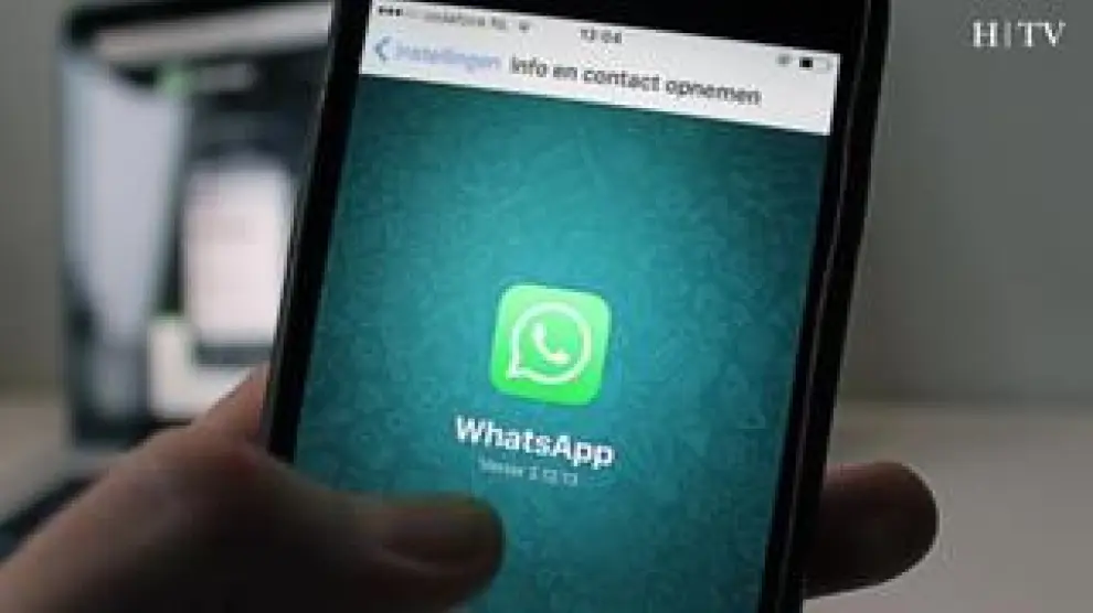 Existen tres sencillos pasos para evitar que alguien descubra un chat en tu lista de conversaciones de WhatsApp.