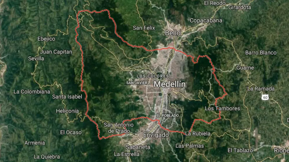 La víctima estaba en un polideportivo de Medellín cuando fue asesinado.