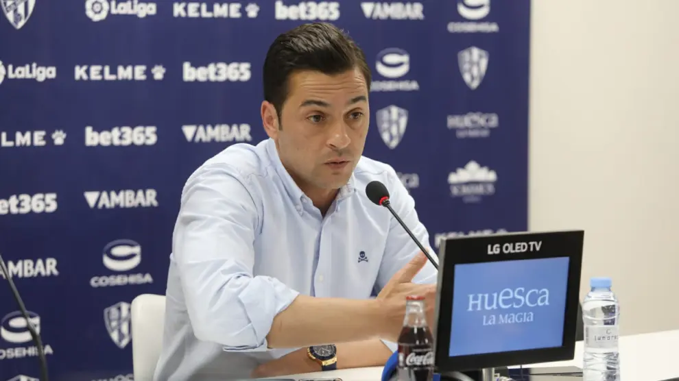 Francisco Rodríguez, técnico de la SD Huesca, en la rueda de prensa previa al partido con el Betis.