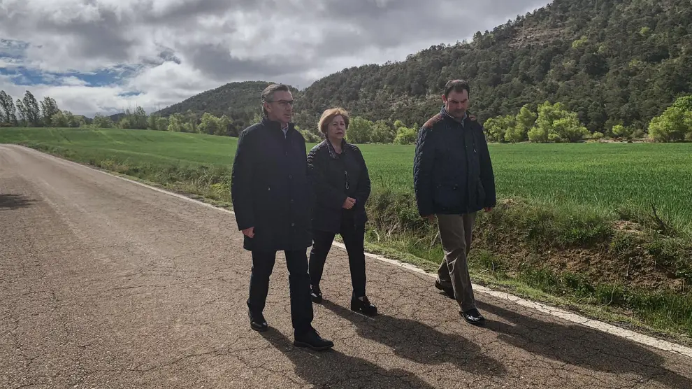 El candidato del PP al Gobierno de Aragón mira al futuro y establece el eje Cantábrico-Mediterráneo, el Canfranc y la Travesía Central por el Pirineo como los grandes retos