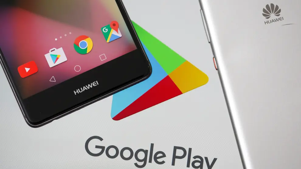 Huawei smartphones are seen in front of displayed Google Play logo in this illustration picture taken May 20, 2019. REUTERS/Dado Ruvic/Illustration [[[REUTERS VOCENTO]]] HUAWEI TECH-USA/ANDROID