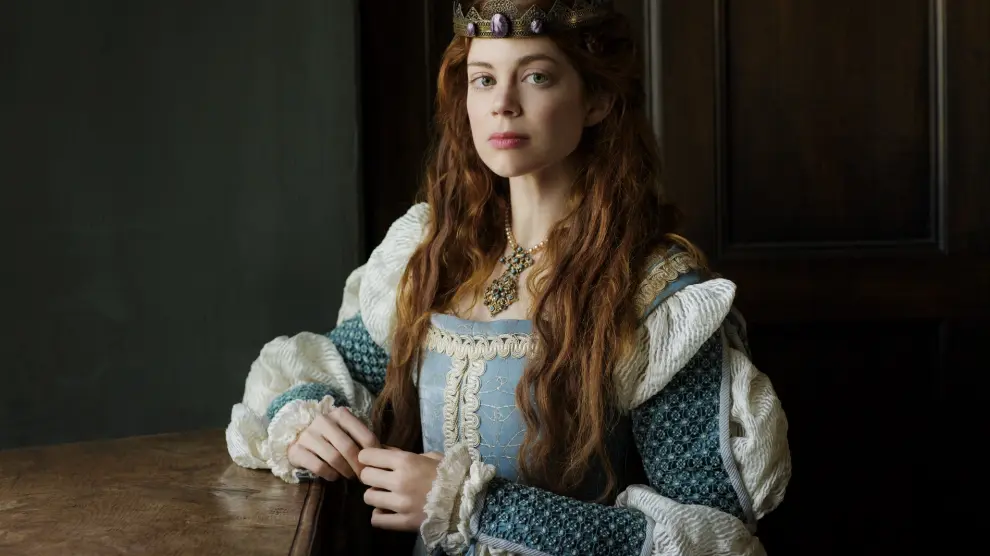 Charlotte Hope, caracterizada como Catalina de Aragón, en la serie que sobre la princesa española emite la cadena HBO.