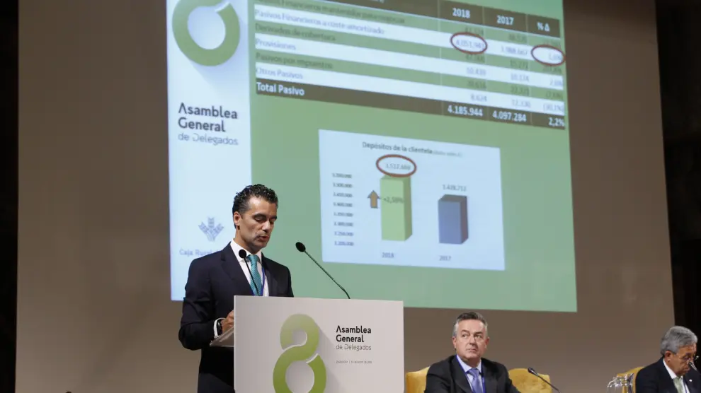 El presidente de Bantierra, Luis Olivera, en la presentación de los resultados de 2018 en la asamblea que ha tenido lugar hoy en la sede de la entidad.