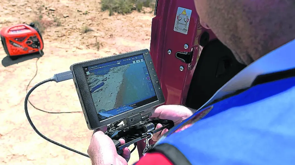El dron permitió rastrear la orilla con minuciosidad