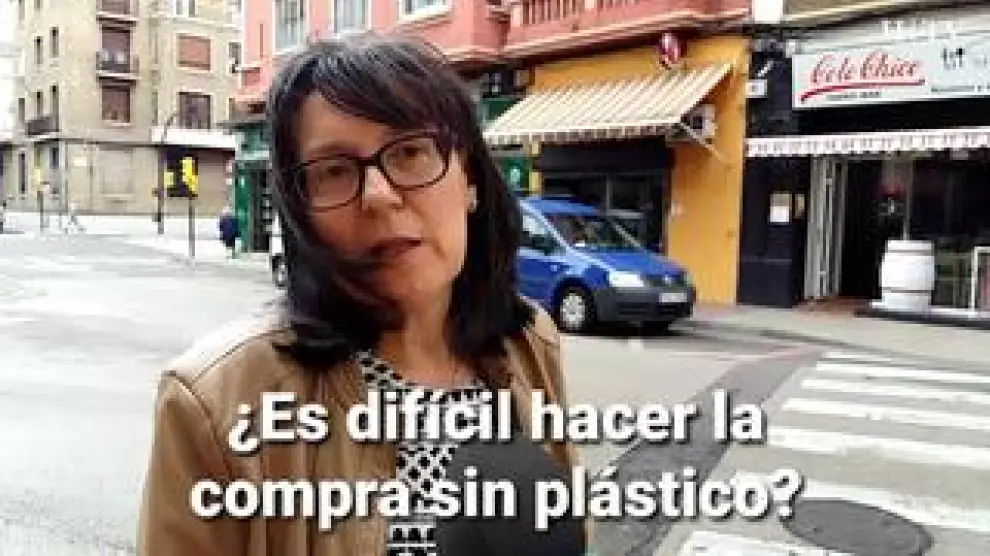 HeraldoTV ha salido la calle  para saber si es posible hacer una compra libre de plásticos. Los ciudadanos lo tienen claro: "Hoy por hoy es imposible"