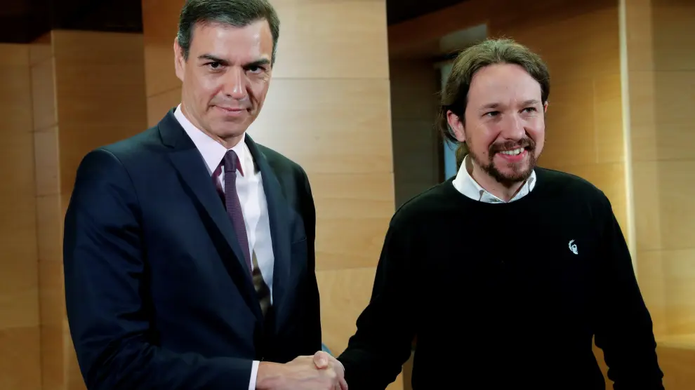 Pedro Sánchez se reúne con Pablo Iglesias en su ronda para recabar apoyos para la investidura