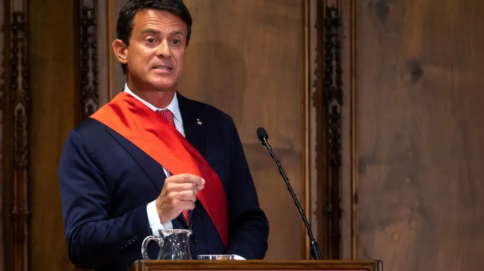 Manuel Valls durante la sesión constitutiva del Ayuntamiento de Barcelona.