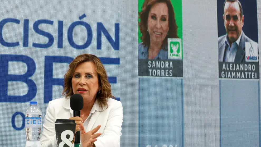 Sandra Torres, presidential candidate for the National Unity of Hope (UNE)  talks to the media following the first round of presidential election, at the official voting result center in Guatemala City, Guatemala June 17,  2019. REUTERS/Luis Echeverria [[[REUTERS VOCENTO]]] GUATEMALA-ELECTION/