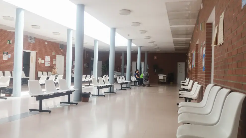 Interior del centro de salud de Bombarda de Zaragoza, ayer.
