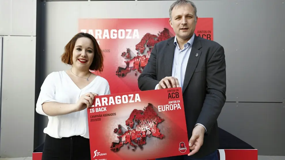 La responsable de márquetin, Belén Moreno, y el gerente de Basket Zaragoza, Predrag Savovic