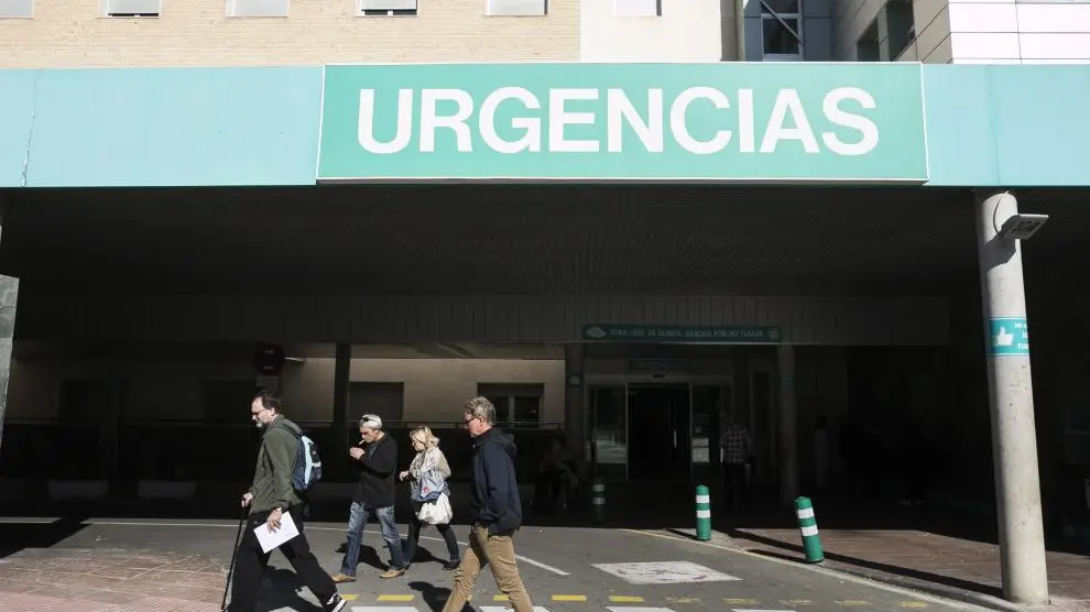 Entrada del servicio de urgencias del Hospital Miguel Servet de Zaragoza.