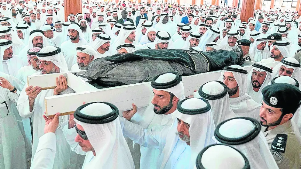 El diseñador Khalid Qasimi fue enterrado con honores de Estado en Sharjah