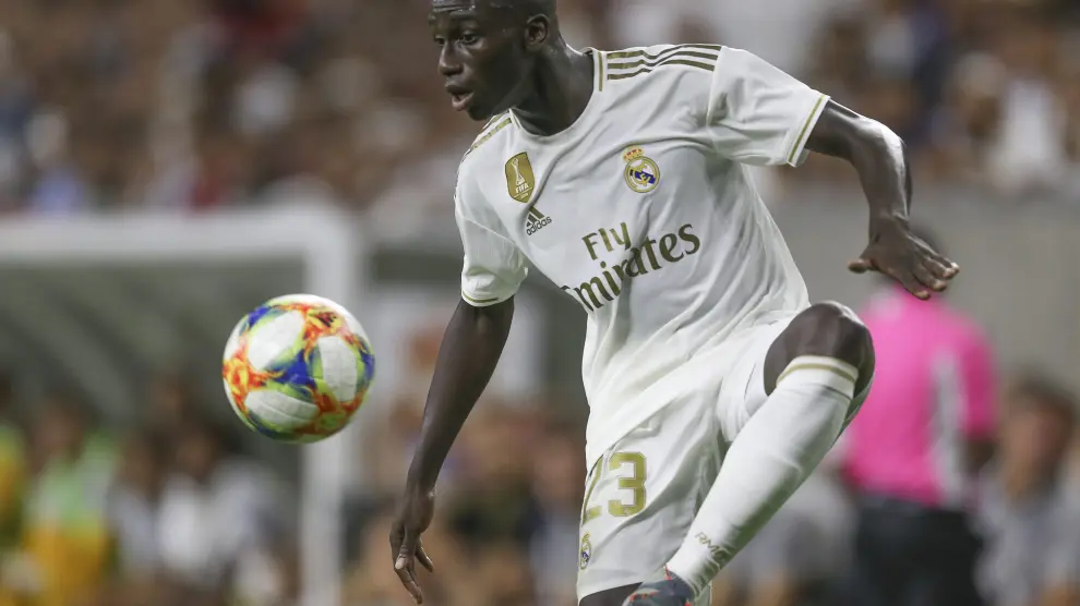 Jul 20, 2019; Houston, TX, USA; Real Madrid defenseman Ferly Mendy (23) traps the ball against Bayern Munich in the second half during the International Champions Cup soccer series at NRG Stadium. Mandatory Credit: Thomas B. Shea-USA TODAY Sports [[[REUTERS VOCENTO]]] SOCCER-ICC/