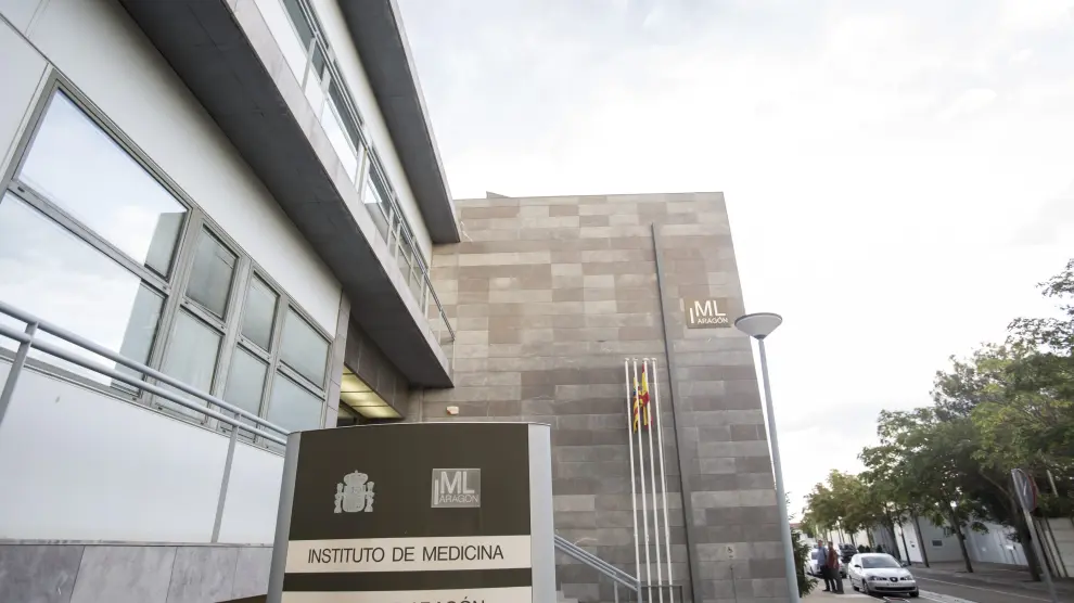 Imagen de archivo de la fachada del Instituto de Medicina Legal de Aragón, en Zaragoza.