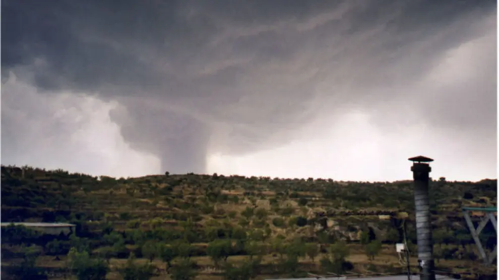 El tornado que en 2002 afectó a Alcañiz, Valdealgorfa y Mazaleón.