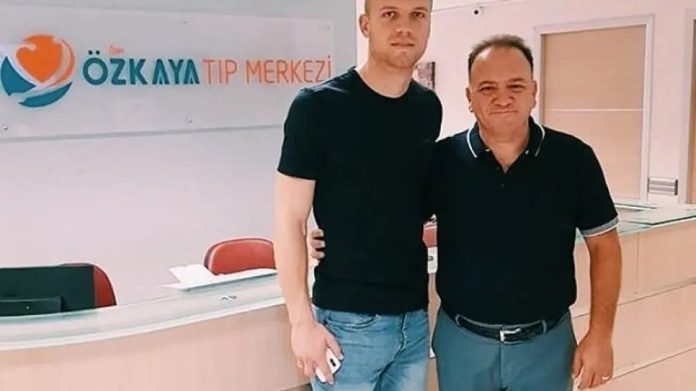 Jovanovic, en la clínica en la que ha pasado el reconocimiento médico en Turquía.
