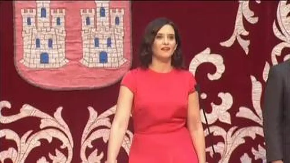 Isabel Díaz Ayuso ha tomado posesión del cargo de presidenta de la Comunidad de Madrid este lunes, después del apoyo de Cs y Vox en la Asamblea. Se trata de la primera coalición tras 24 años de gobierno de los 'populares'.