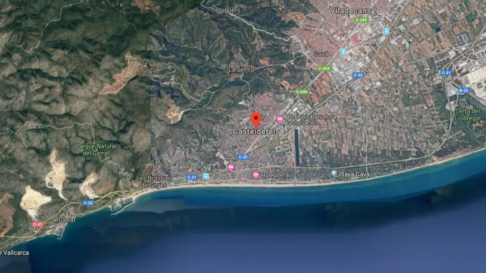Un grupo de encapuchados ha atracado la madrugada de este sábado un hotel en Castelldefels