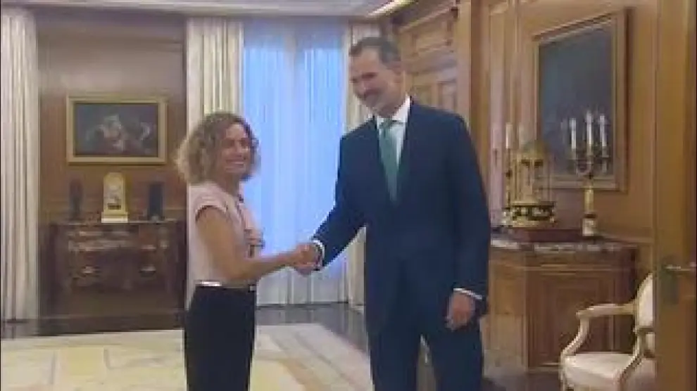 El rey se ha reunido con la presidenta del Congreso, Meritxell Batet, en el palacio de la Zarzuela