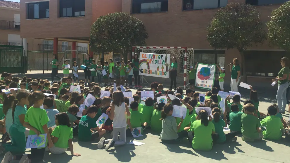 Acción llevada a cabo este viernes en el colegio Pintor Pradilla de Villanueva de Gállego.