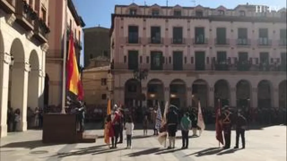 Este lunes han comenzado los actos de celebración de la patrona de la Guardia Civil en Huesca con el izado de la bandera de España.