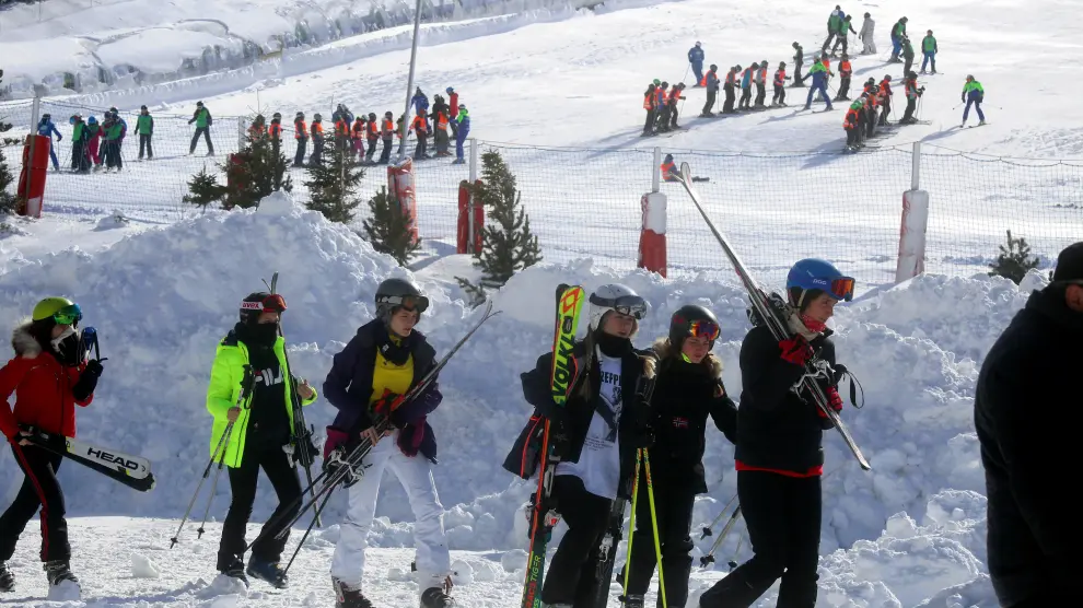 Esquiadores en la estación de Formigal la temporada pasada.