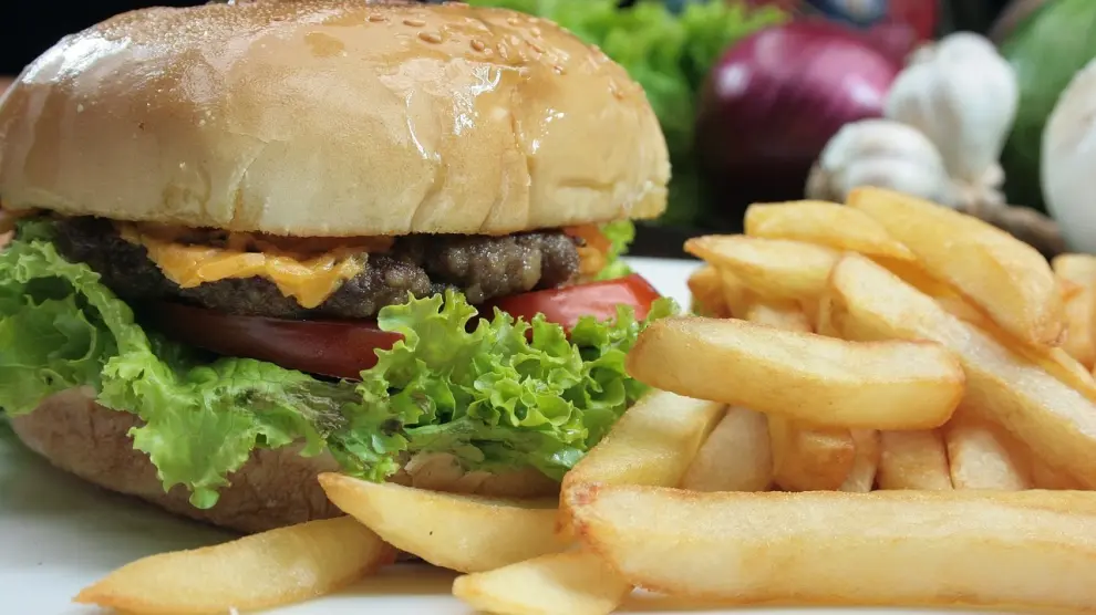 El anuncio de una hamburguesa ha provocado la polémica en Bélgica.