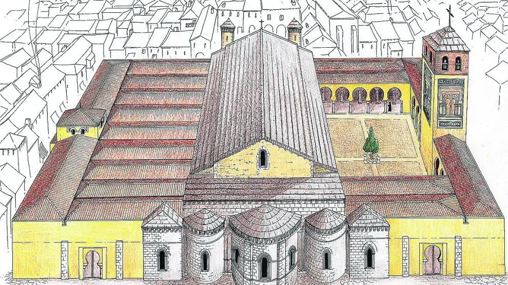 Sobre estas líneas, el templo cristiano inserto en la antigua mezquita