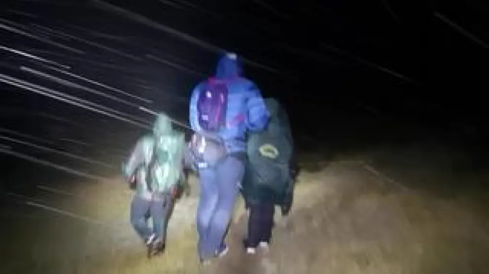 El GREIM (Equipo de Rescate e Intervención en Montaña) de la Guardia Civil de Boltaña, llevó a cabo un complicado rescate de tres ciudadanos checos, uno de ellos un menor de edad.