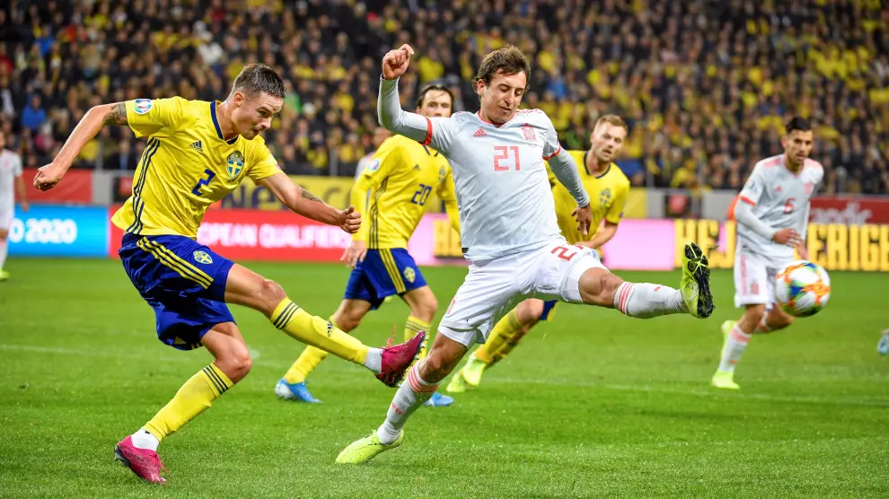 Acción de juego del partido entre España y Suecia.