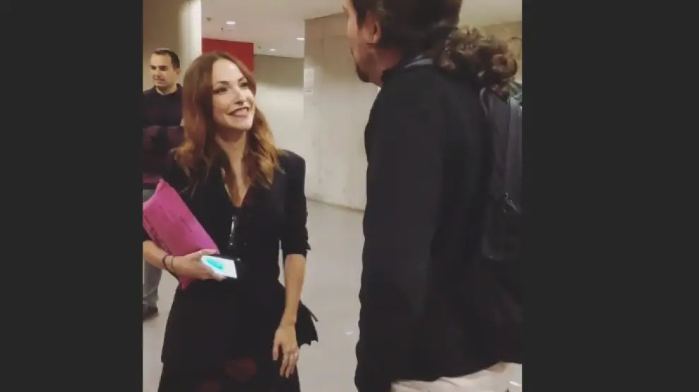 Pablo Iglesias con Paula Ortiz en Zaragoza. Instagram