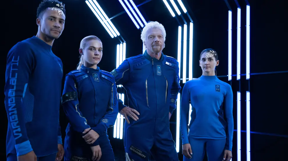 Under Armour presenta el traje técnico espacial destinado al programa 'Future Astronauts' de Virgin Galactic.