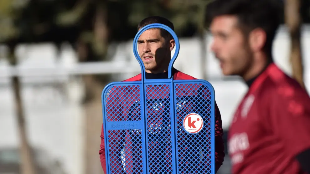 Rubén Yáñez, durante el entrenamiento de la SD Huesca de este martes.