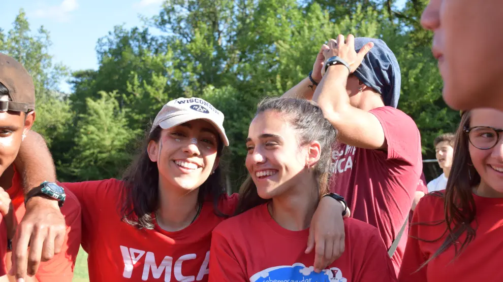 Ana Bueno, voluntaria de YMCA desde 2016, en una de las actividades de la asociación.