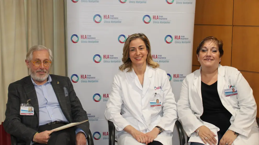 El doctor Pérez Lambán, la doctora Genoveva Martí y Julia Romero en HLA Montpellier.