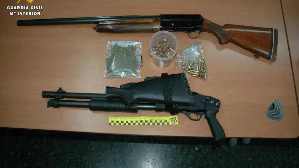 Armas halladas en la desarticulación de un grupo que vendía droga en la comarca del Bajo Aragón-Caspe