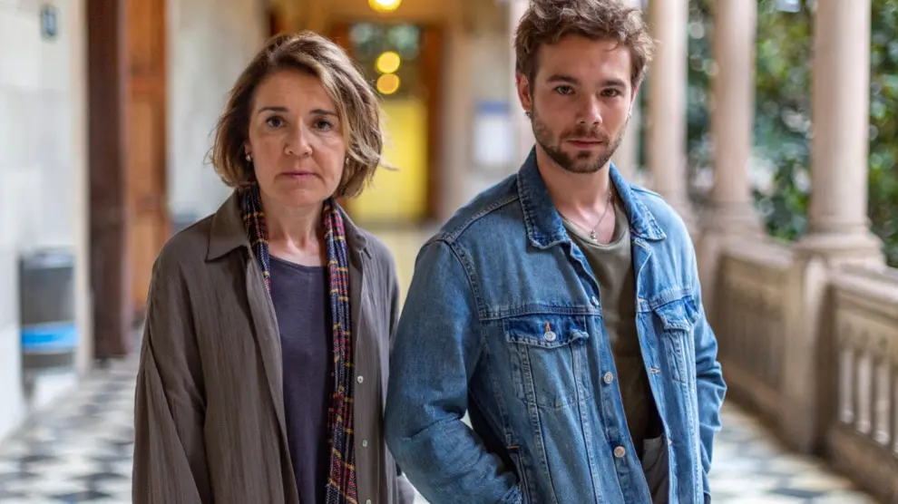 María Pujalte y Carlos Cuevas protagonizan el 'spin off' de 'Merlín'.
