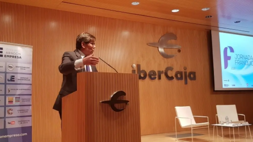 El vicepresidente y consejero de Industria, Competitividad y Desarrollo Empresarial del Gobierno de Aragón, Arturo Aliaga, participó en el acto de presentación del Plan Franquicias 2020.