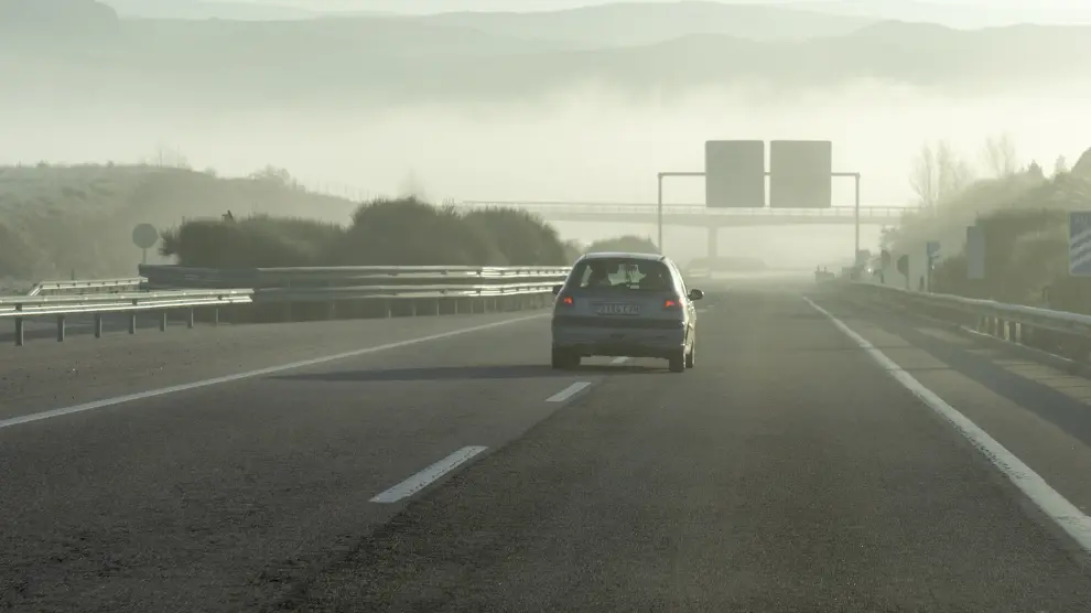 Niebla en la autovia mudejar cerca de Teruel. foto Antonio garcia/bykofoto. 08/12/19 [[[FOTOGRAFOS]]]
