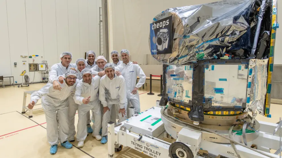 Un equipo de técnicos españoles de Airbus Space Systems ha acompañado a Cheops a Kurú.