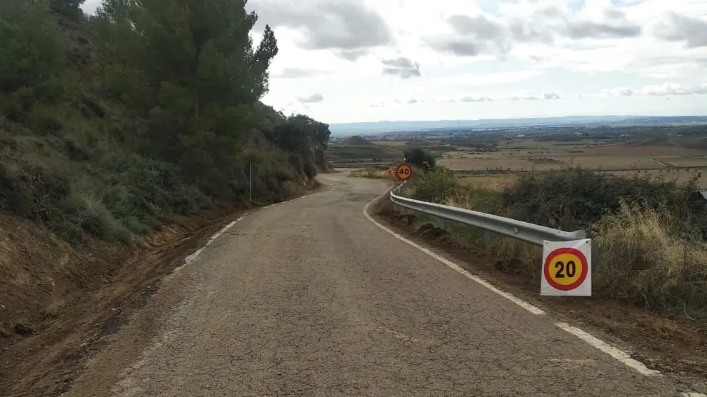 La carretera Huesca-Apiés presenta un trazado sinuoso y estrecho en algunos tramos.