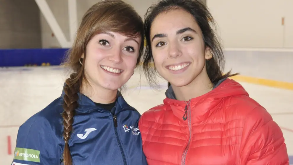 Carmen Pérez, a la izquierda, con Daniela García.