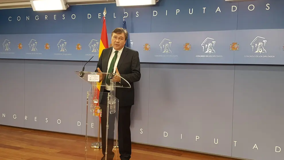 El diputado de Teruel Existe, Tomás Guitarte, en el Congreso.