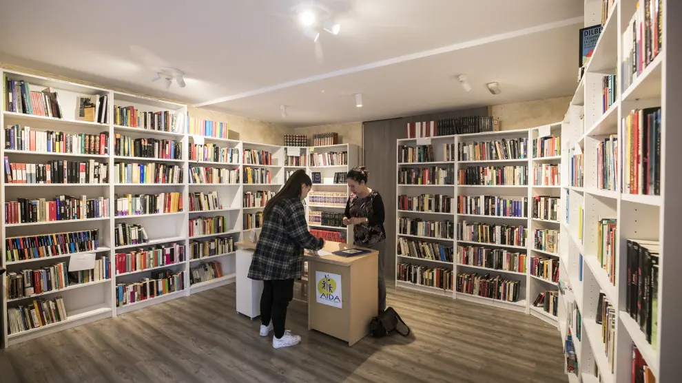 La ONG Aida ha abierto recientemente una librería en Zaragoza