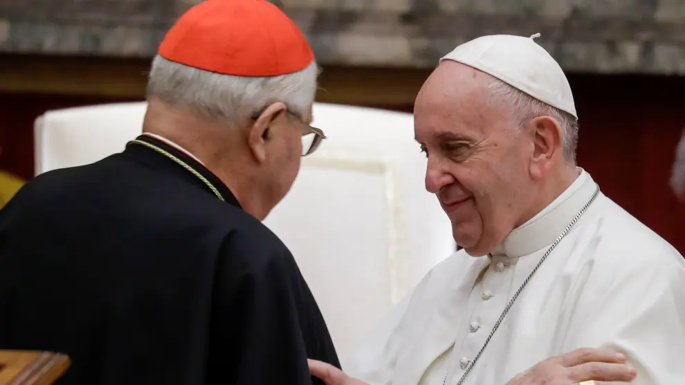 Pope Francis greets Cardinal Angelo Sodano on the occasion of his traditional greetings to the Roman Curia in the Sala Clementina (Clementine Hall) of the Apostolic Palace, at the Vatican, December 21, 2019. Andrew Medichini/Pool via REUTERS [[[REUTERS VOCENTO]]] CHRISTMAS-SEASON/POPE
