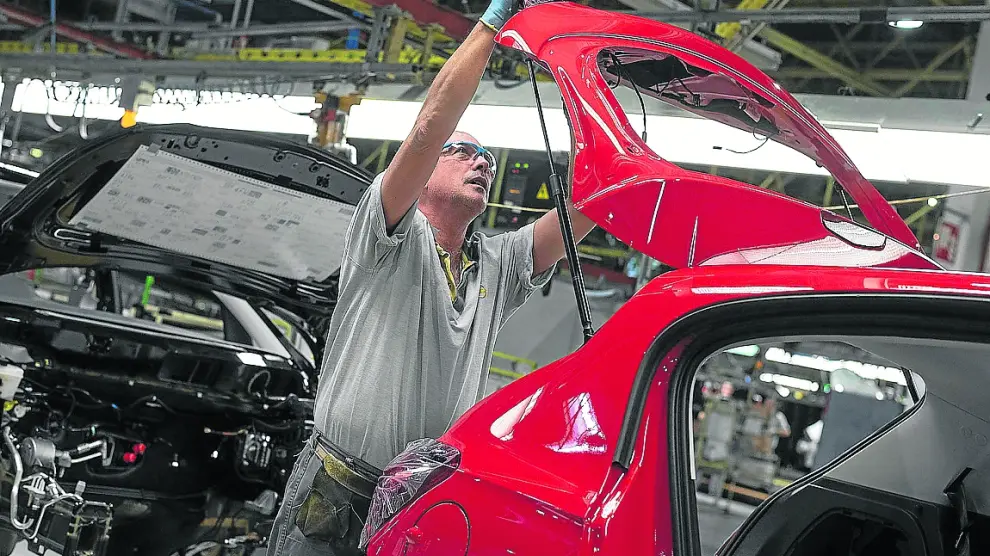 La planta de Opel España en Zaragoza, del grupo PSA, es el primer exportador aragonés.