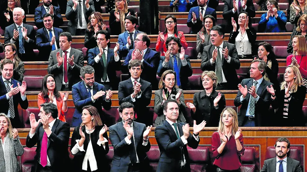 La bancada del PP, ayer durante la sesión de investidura de Pedro Sánchez