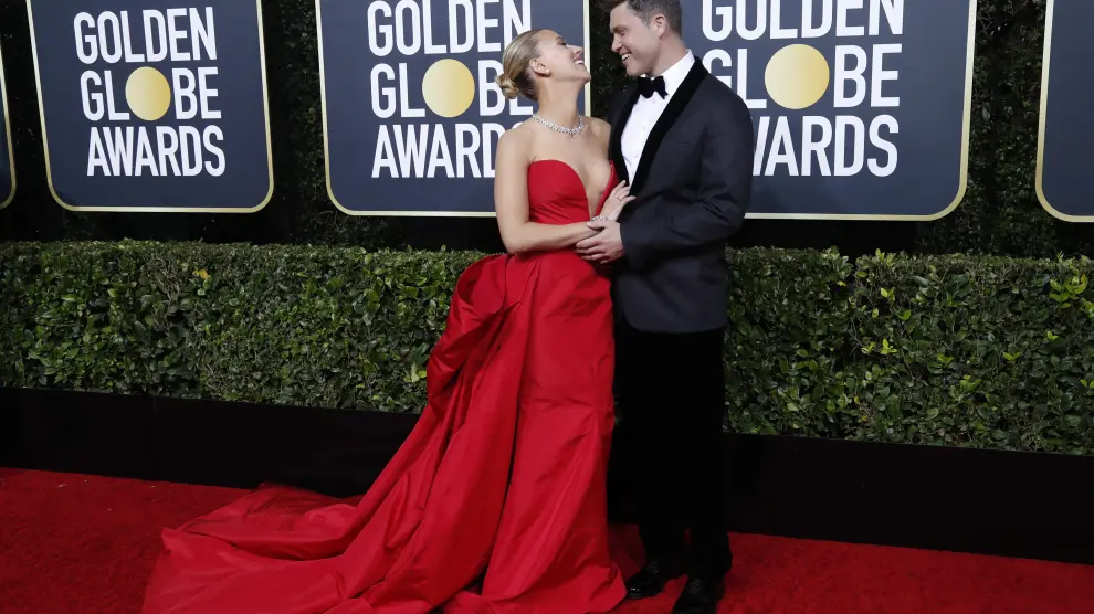 77th Golden Globe Awards - Arrivals - Beverly Hills, California, U.S., January 5, 2020 - Scarlett Johansson and Colin Jost. REUTERS/Mario Anzuoni [[[REUTERS VOCENTO]]] AWARDS-GOLDENGLOBES/