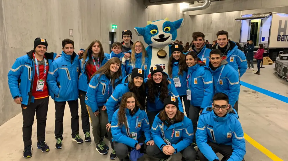 La delegación española en Lausana, durante la inauguración de los Juegos Olímpicos de la Juventud de Invierno.